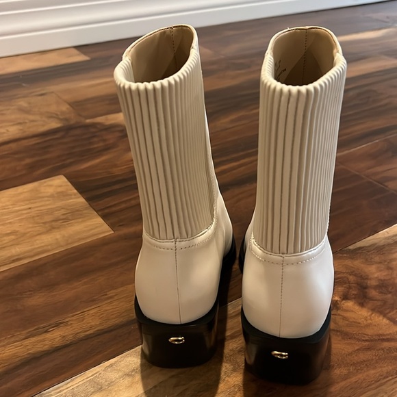 Coach pointed toe chelsea boots - Picture 3 of 5